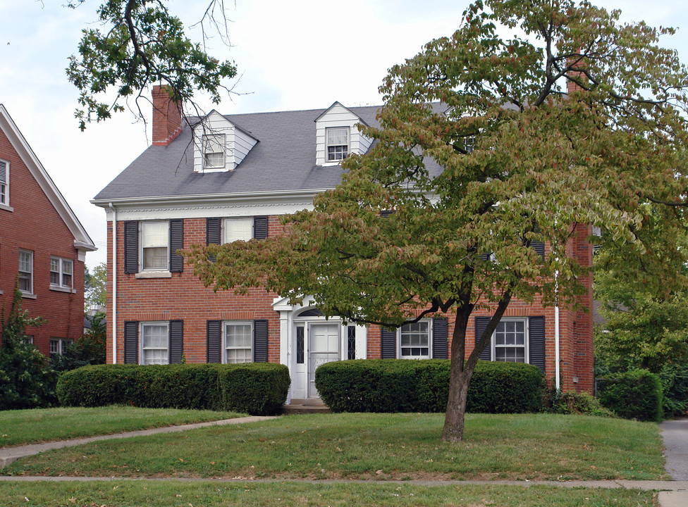 111 Cochran Rd in Lexington, KY - Foto de edificio