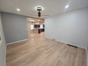 972 Chamberlain St in Galesburg, IL - Building Photo - Building Photo