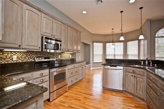 5304 S 44th St in Rogers, AR - Building Photo - Building Photo