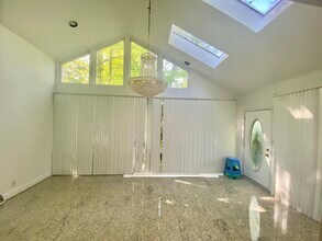 1 Ramsey Rd in Great Neck, NY - Building Photo - Building Photo