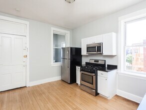 901 N Mozart St in Chicago, IL - Building Photo - Building Photo