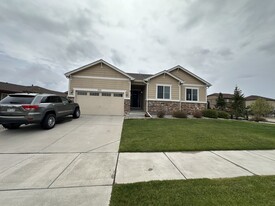7175 Mountain Spruce Dr in Colorado Springs, CO - Building Photo