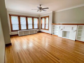 5336 W Dakin St in Chicago, IL - Building Photo - Building Photo