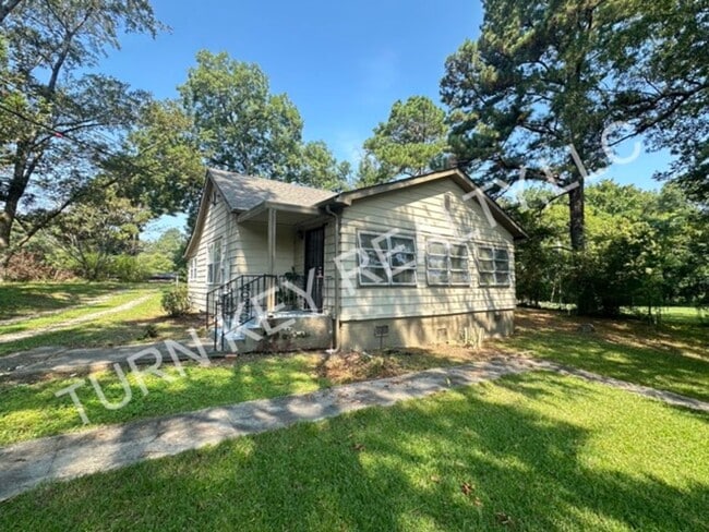 property at 113 Hillcrest Rd