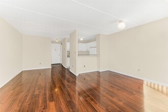 1155 Warburton Ave in Yonkers, NY - Building Photo - Building Photo