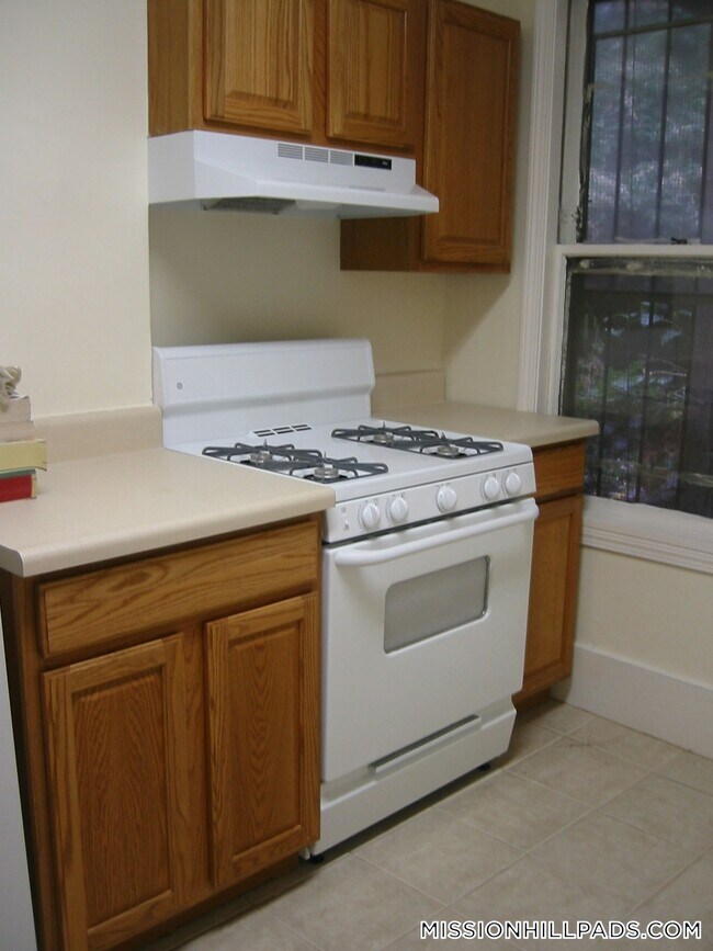 848 Huntington Ave in Boston, MA - Building Photo - Building Photo