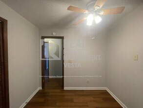 211 Burns Dr in Warner Robins, GA - Building Photo - Building Photo