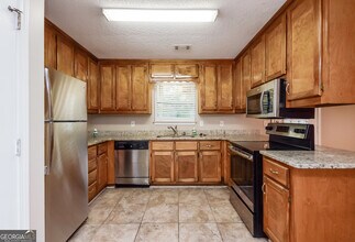 1686 Salem Mill Ct SE in Conyers, GA - Building Photo - Building Photo