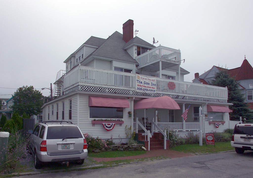 6 Water St in Buzzards Bay, MA - Building Photo