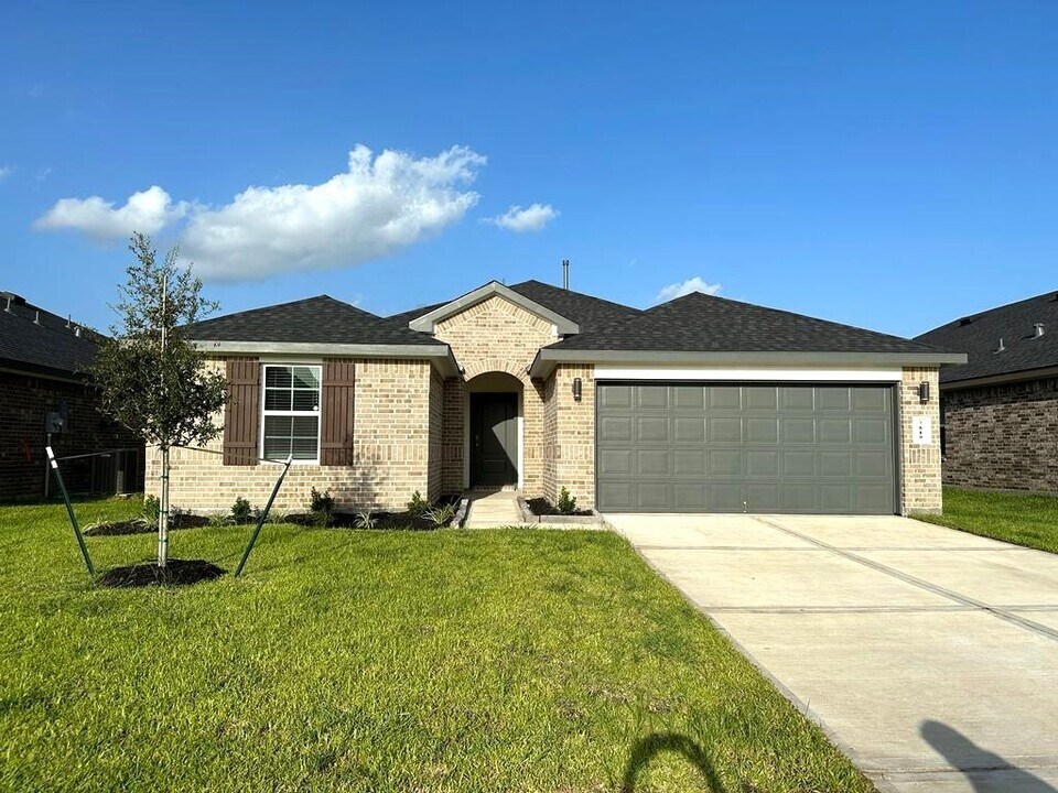 7819 Cattlewood Pass in Rosharon, TX - Building Photo