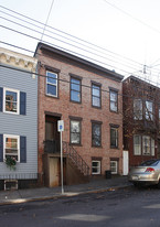 146 Clinton St Apartments