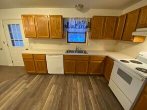 801 S 15th St in St Clair, MI - Building Photo - Building Photo