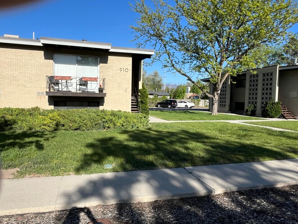 906 N Catherine St in Salt Lake City, UT - Building Photo