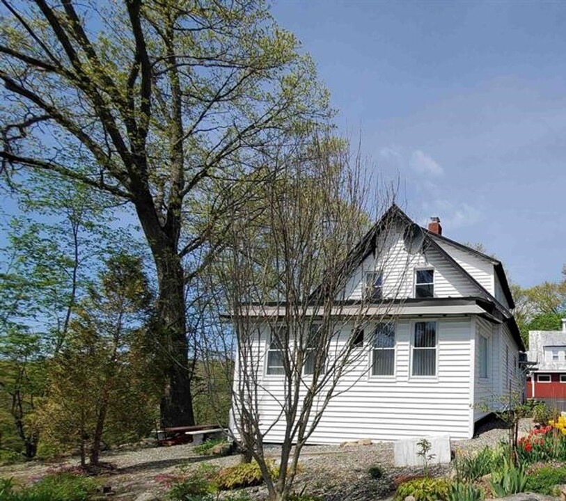 265 Bank Street Extension in Lebanon, NH - Building Photo