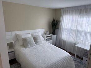 2727 Borkshire Ln in Aurora, IL - Building Photo - Building Photo