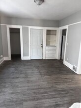 3718 E 59th St-Unit -Down XXX in Cleveland, OH - Building Photo - Building Photo