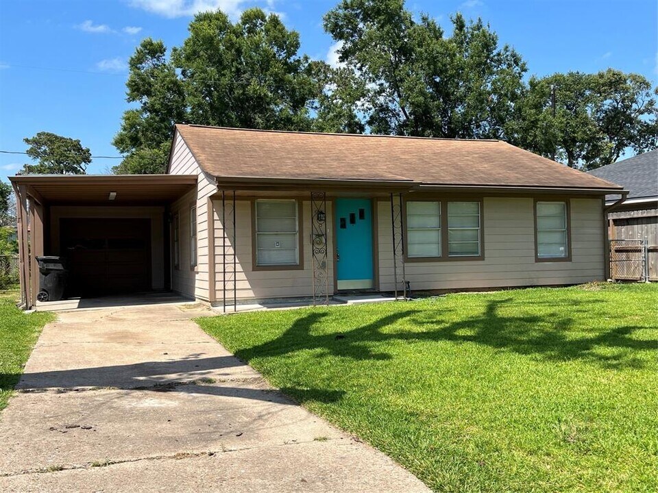 3527 Songwood St Photo