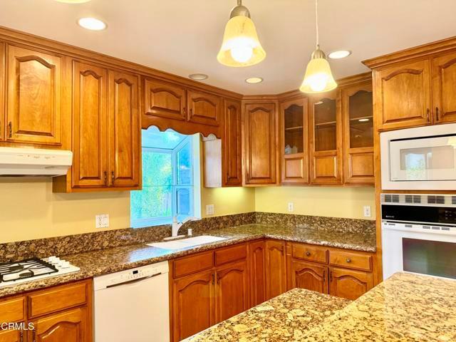 property at 1736 Vistillas Rd