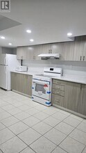1204 Prestonwood Crescent in Mississauga, ON - Building Photo - Building Photo