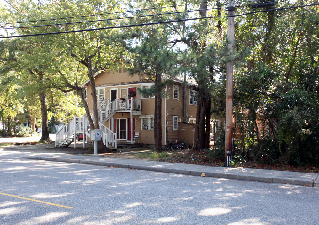 1114 Dunbar St in Myrtle Beach, SC - Foto de edificio