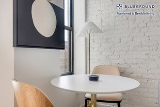 6 Avenue B in New York, NY - Building Photo - Building Photo