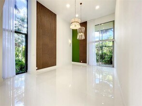 20329 W Country Club Dr in Aventura, FL - Building Photo - Building Photo