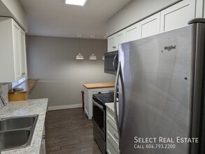 45185 Wolfe Rd in Chilliwack, BC - Building Photo - Building Photo