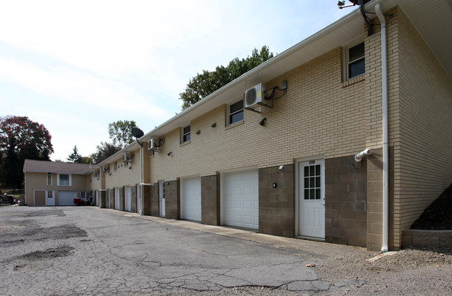 338-350 Dutch Ln in Hermitage, PA - Foto de edificio - Building Photo