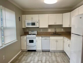 2429 Lawrenceville Hwy in Decatur, GA - Building Photo - Building Photo