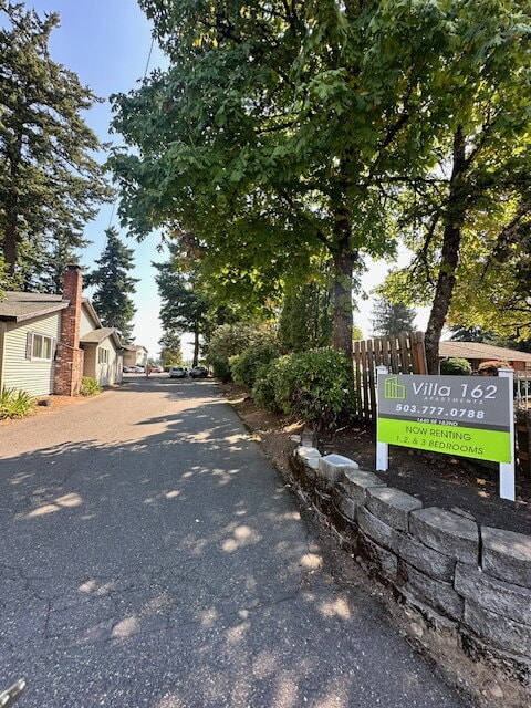 1640 SE 162nd Ave in Portland, OR - Building Photo - Building Photo