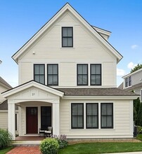 21 Saw Mill Cir in Manchester by the Sea, MA - Building Photo - Building Photo