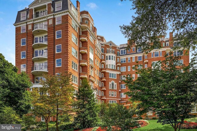 property at 2660 Connecticut Ave NW