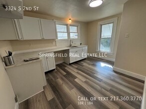 3324 S 2nd St in Southern View, IL - Building Photo - Building Photo