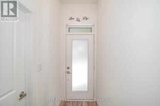 370 Red Maple Rd in Richmond Hill, ON - Building Photo - Building Photo