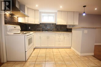 39 Risdon Ct in Toronto, ON - Building Photo - Building Photo