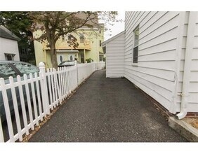 31 Eastburn St in Boston, MA - Building Photo - Building Photo