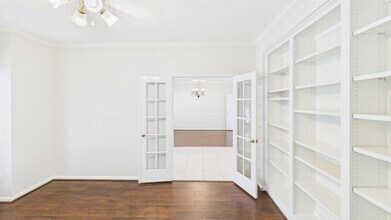 12019 Costa Del Rey Ct in Houston, TX - Building Photo - Building Photo