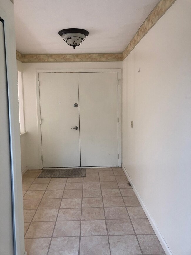 8941 Christopher Dr in North Royalton, OH - Building Photo - Building Photo