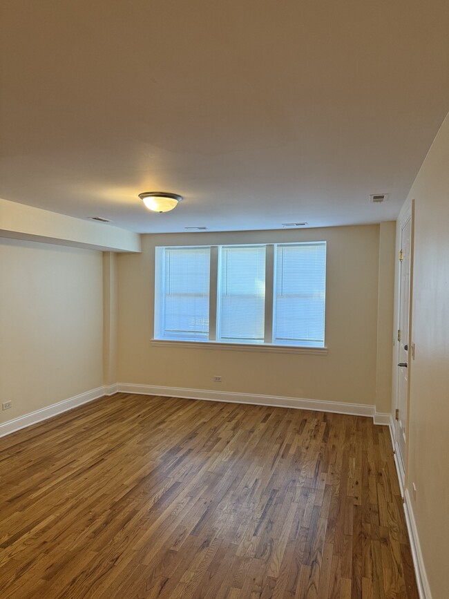 4937 S Seeley Ave, Unit 1