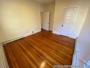 253 Norfolk St, Unit 3 in Boston, MA - Building Photo - Building Photo