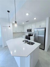 14161 Heritage Landing Blvd in Punta Gorda, FL - Foto de edificio - Building Photo