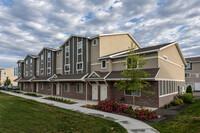 The Village at Centre Point 8-Plex #59-60 in Meridian, ID - Building Photo - Building Photo