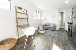 4214 N 10th St Apartments
