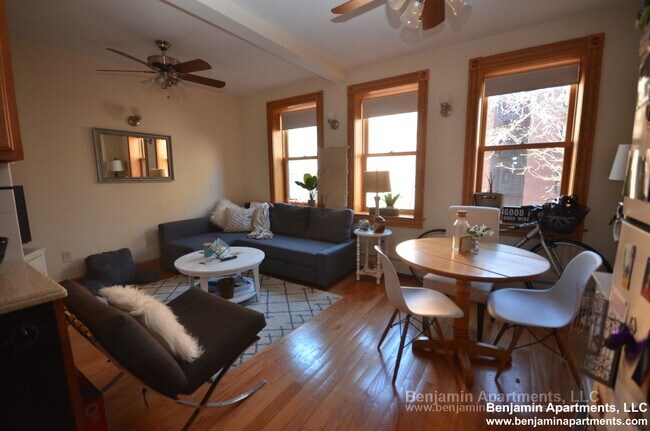 137 Charles St, Unit 1