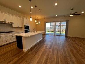 3072 19th Ave in Kingsburg, CA - Building Photo - Building Photo