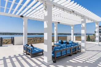 Columbia River Walk in Pasco, WA - Foto de edificio - Building Photo