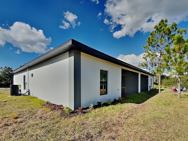 1282 Navigator Rd in Punta Gorda, FL - Building Photo - Building Photo
