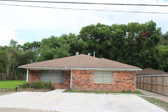 property at 121 Mary Ln