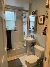 393 Centre St, Unit #1 in Boston, MA - Building Photo - Building Photo
