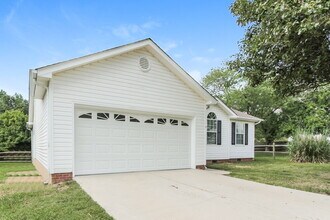 4307 Emerald Ln in Indian Trail, NC - Building Photo - Building Photo